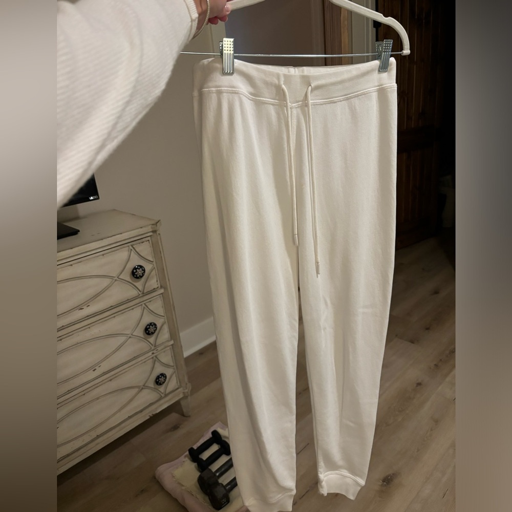Leallo Dune Sweatpants, White, Size Small